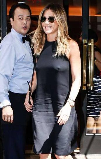 Jennifer Aniston  Hot pics in sexy dress