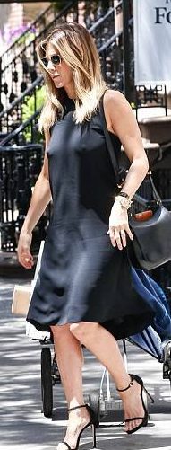Jennifer Aniston Skips Wearing Bra  Hot looks