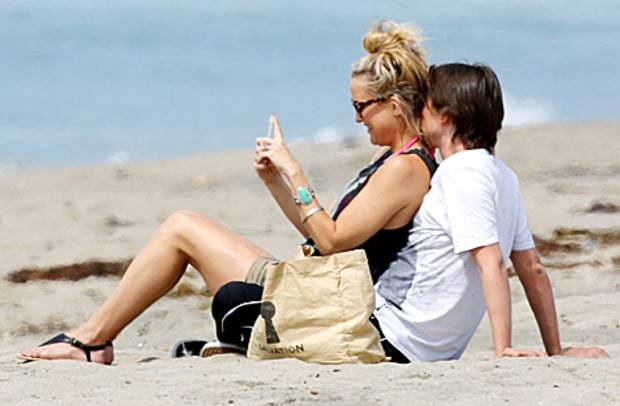 Kate Hudson Ass