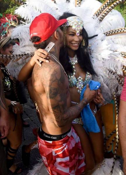 Chanel Iman Hot Bikini Pics