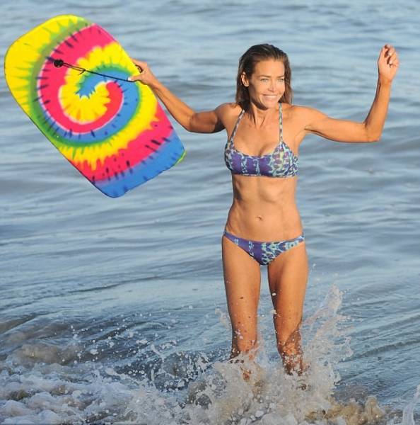 Denise Richards Blue Bikini Pictures