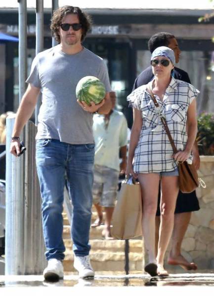 Shannen Doherty Steps Out With Her Husband Following Chemo Third Round