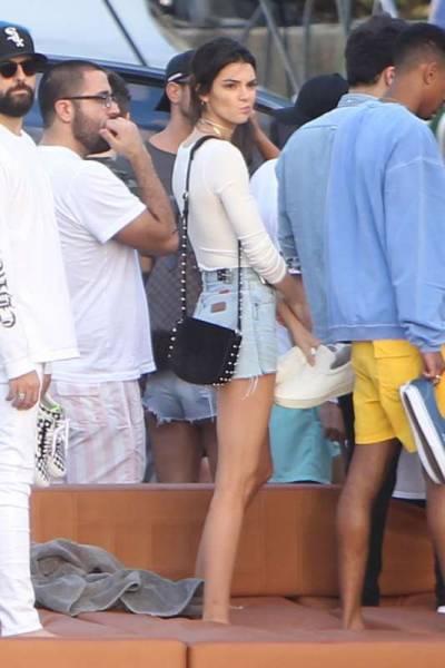 Kendall Jenner Boat Miami Victorias Secret 1