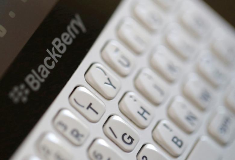 BlackBerry misses sales forecasts, shares tumble