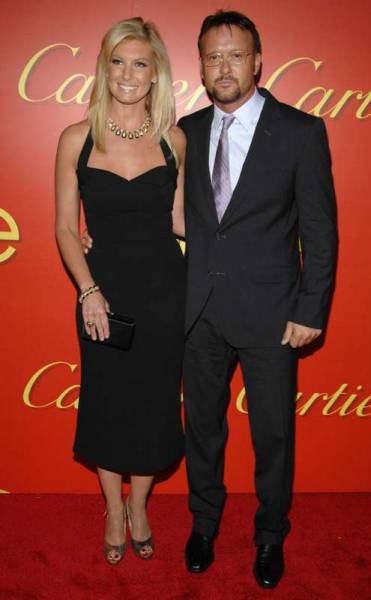 CARTIER CELEBRATES LOVE