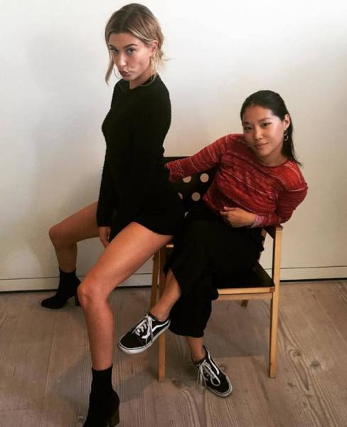 Instagram Pose Hailey