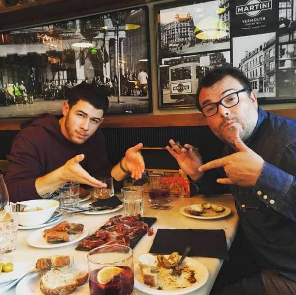 NICK JONAS & JACK BLACK