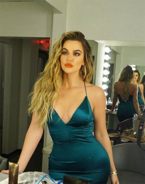 Khloe Kardashian Tight Dress 1