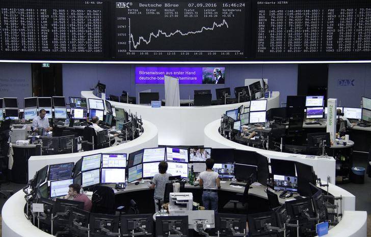 Oil rebound hauls up global stocks, commodity currencies
