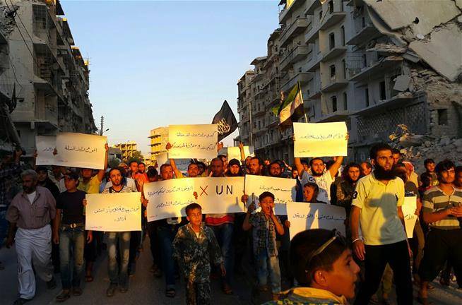 Syria Truce Hangs in the Balance Amid Attacks, Lack of Aid