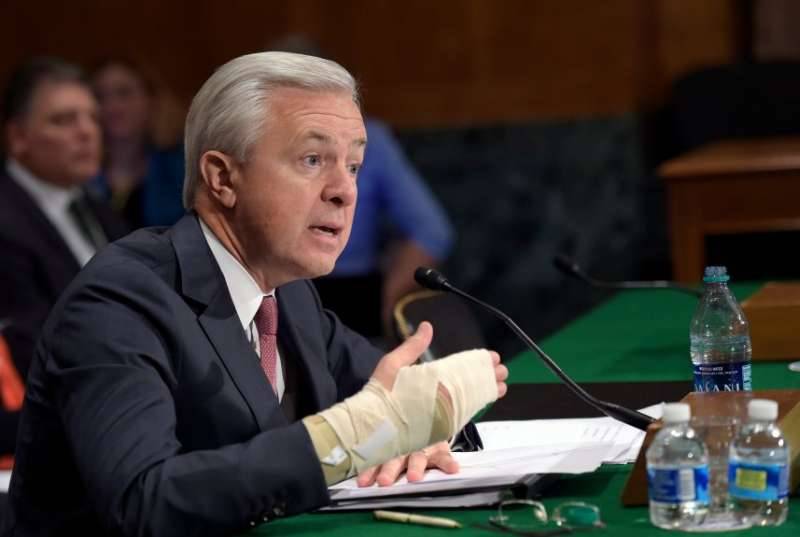 Wells Fargo CEO resigns position on Fed advisory body