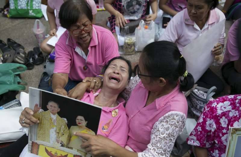 Bangkok prepares for funeral procession of King Bhumibol Adulyadej