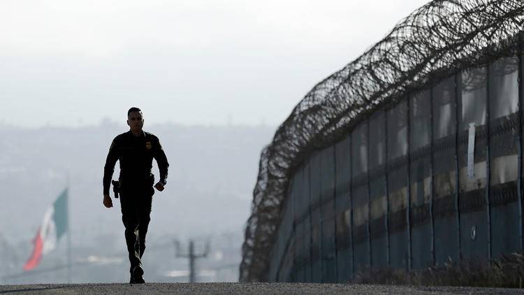Barely half of illegal border crossers from Mexico caught
