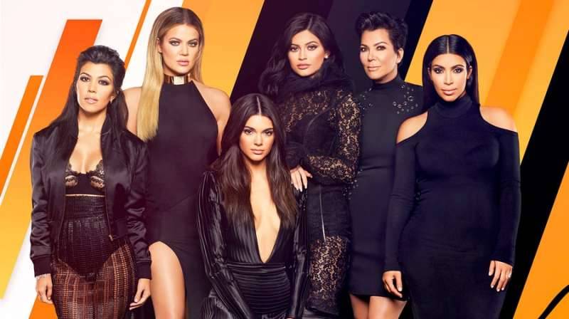 KIM KARDASHIAN AND PARIS COPSROBBERY SMELLS LIKE INSIDE JOB