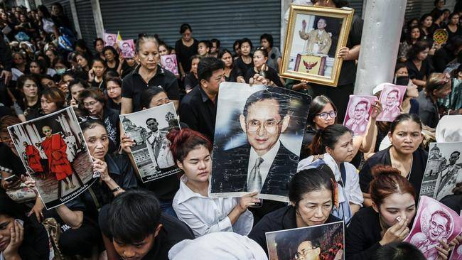 Thailand begins a year of mourning after the death of its beloved king