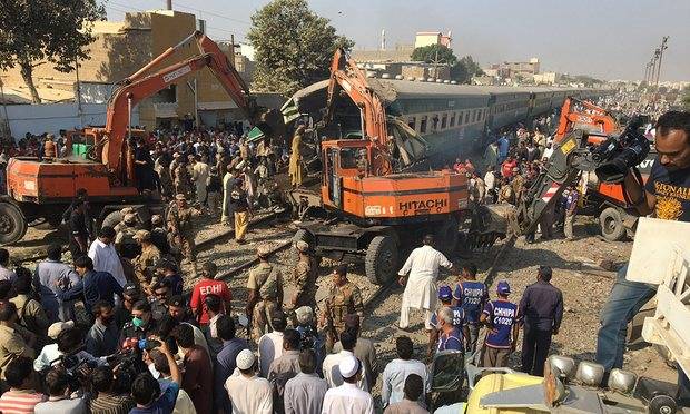 At least 17 dead and 50 injured as Pakistan trains collide