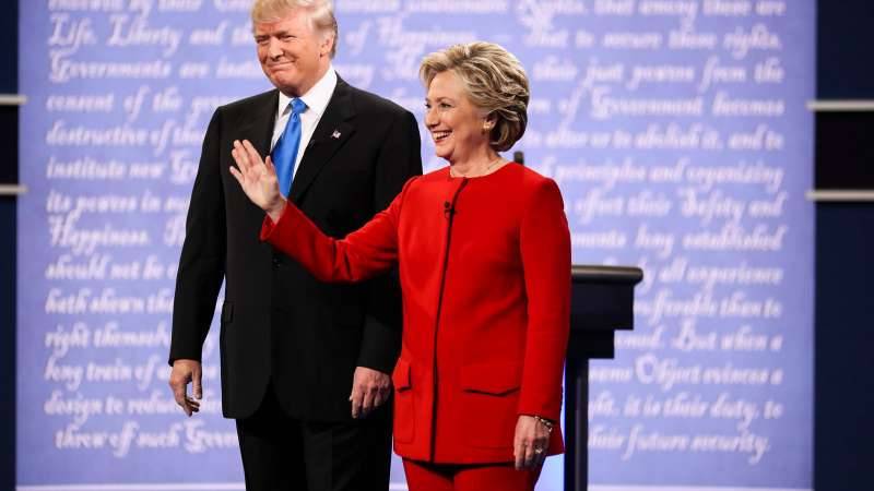 Hillary Clinton, Moving Past F.B.I. Review, Turns Focus to Attacks on Donald Trump