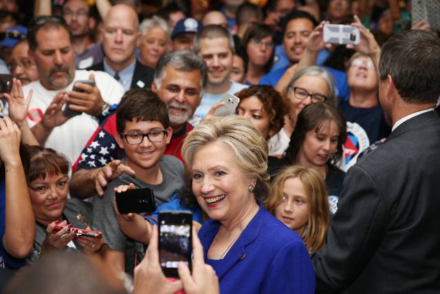 Hillary Clinton urges supporters to vote early