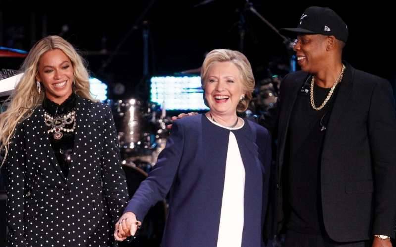 Stars come out for Clinton as Trump brags he doesn’t need them