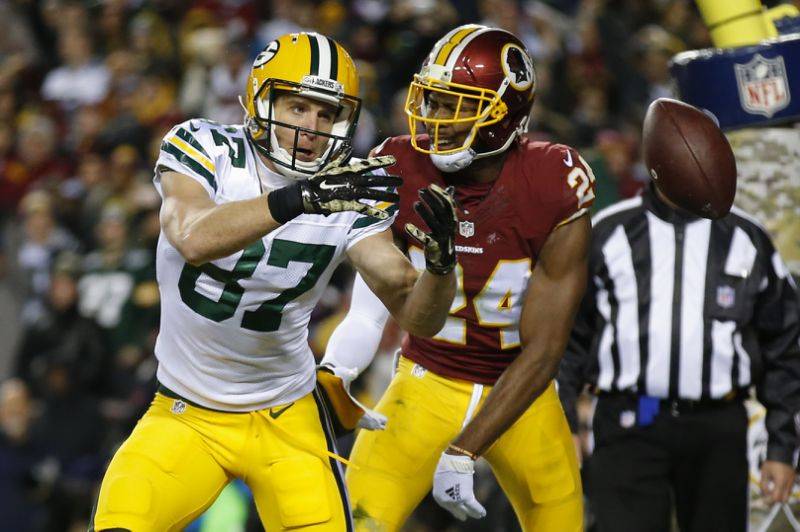 The Latest: Hopkins’ miss makes it a dirty dozen PATs Sunday