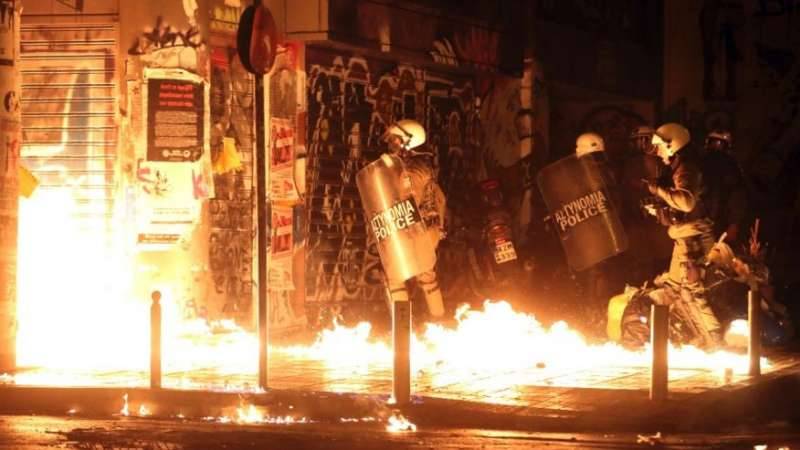 Greek police use tear gas, stun grenades to quell anti-Obama protesters in Athens