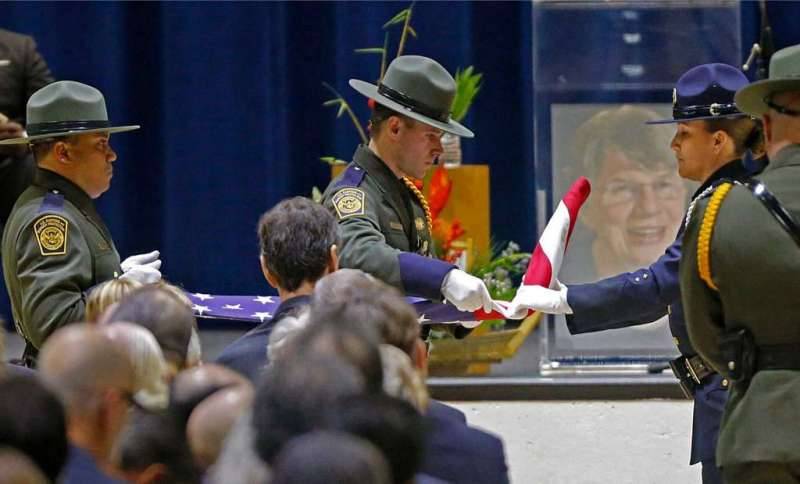 Bill Clinton Lynch lead memorial for ex-AG Janet Reno