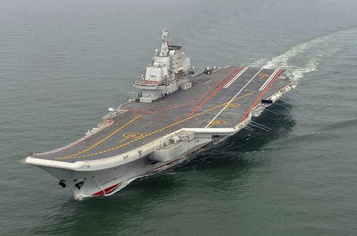 Chinese1st aircraft carrier sails into South China Sea