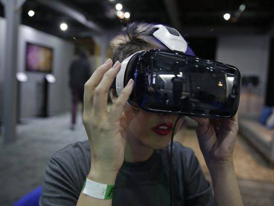 Facebook demonstrates virtual reality tech