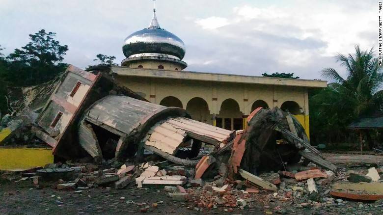 Indonesia earthquake Rescuers search for survivors after over 100 killed