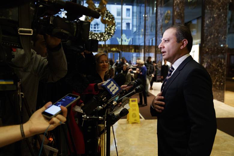 Tough-on-Corruption NY Prosecutor Tells Trump He Will Stay