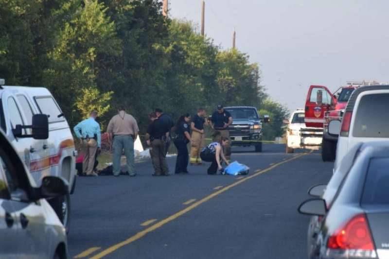 2 dead in stabbing outside Montgomery County mall