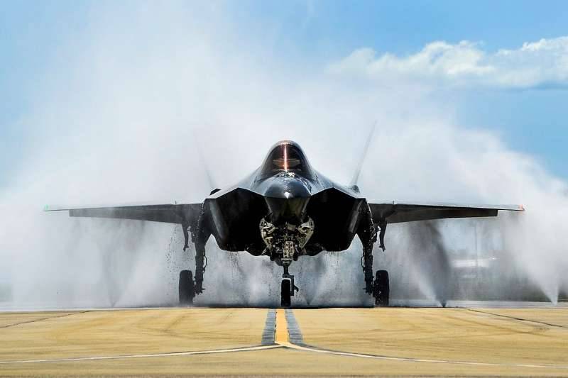 Defense secretary targets costly F-35, Air Force One programs