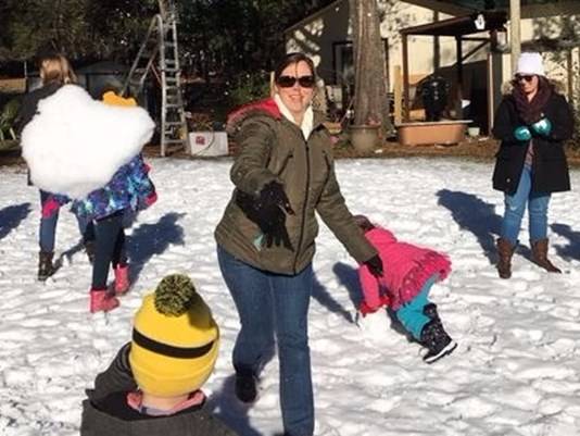 Family makes it snow during Florida freeze