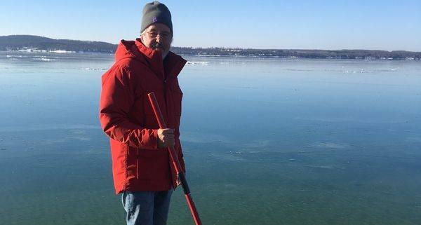 Incredibly clear lake ice makes for viral photo