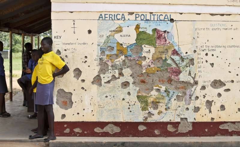 Obama ends US economic embargo of long-estranged Sudan