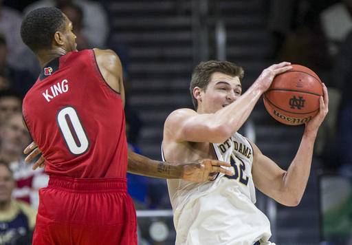 Steve Vasturia leads Notre Dame to upset of Louisville