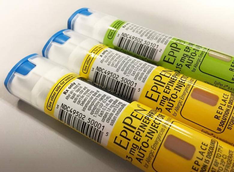 U.S. health agency tells Grassley there is no Epi Pen deal yet