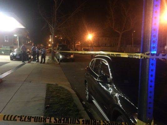 2 D.C. police officers shot, suspect killed