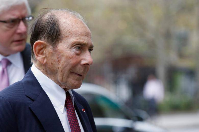 After 12 years, ex-AIG chief Greenberg settles accounting fraud case