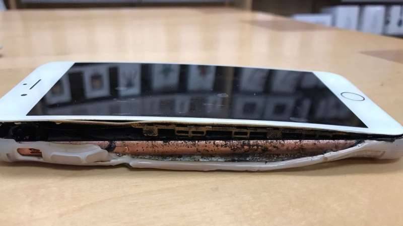 Apple iPhone 7 Plus fire caught on video