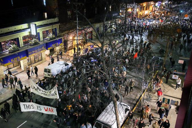 Berkeley Cancels Milo Yiannopoulos Speech, and Donald Trump Tweets Outrage