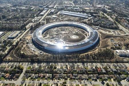 Channeling Steve Jobs, Apple seeks design perfection at new spaceship campus