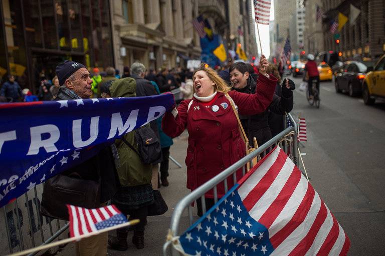 Conservative Talk Radio Stands by Trump Despite Turmoil