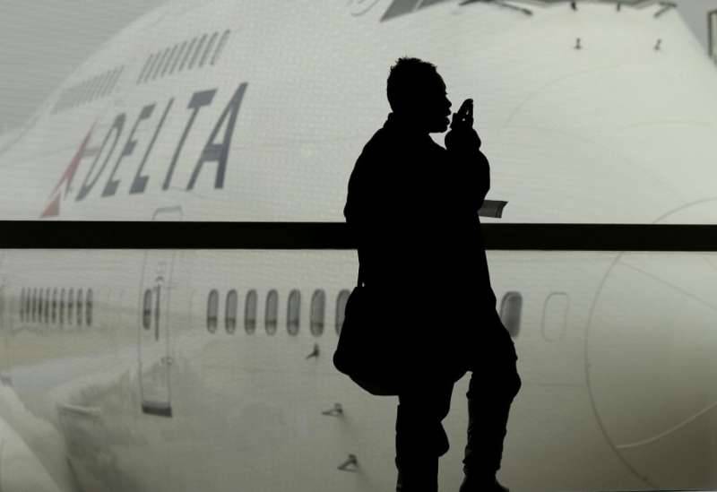 Federal agents ask domestic flight passengers to show IDs in search for undocumented immigrant