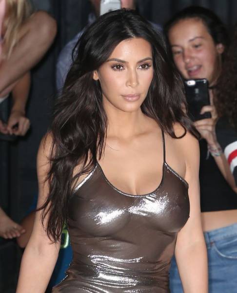 Kim Kardashian Rocks All Black Outfit As She Takes Kourtney To Dinner In LA