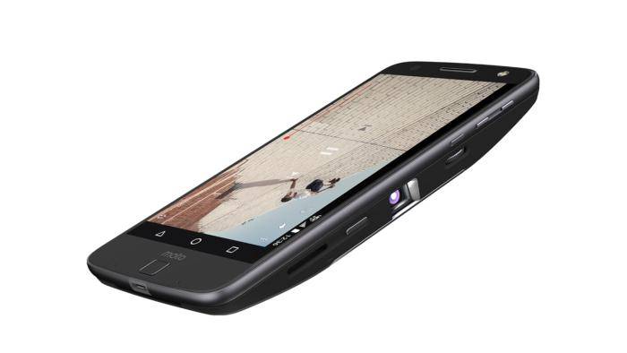Lenovo to integrate Amazon Alexa into Moto smartphones