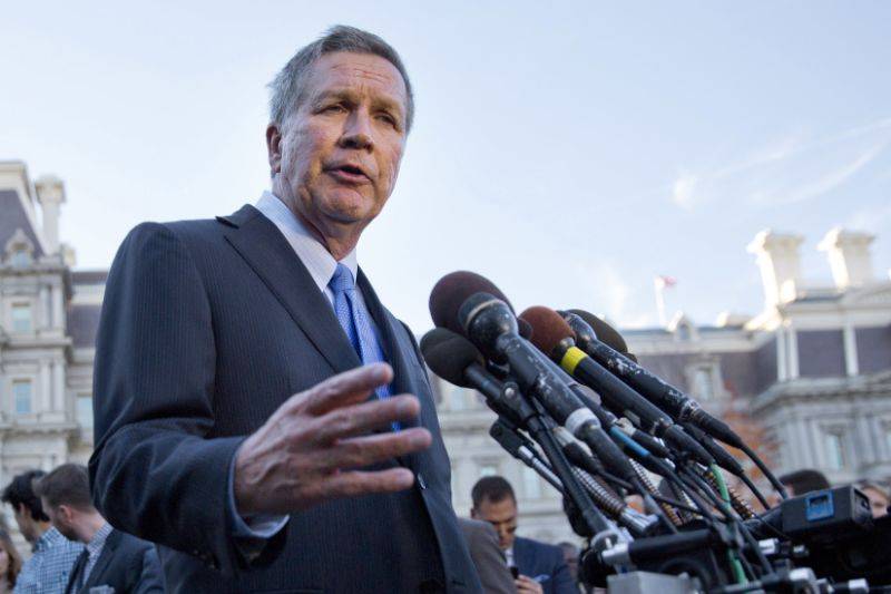 Ohio governor delays 8 executions as court fight continues