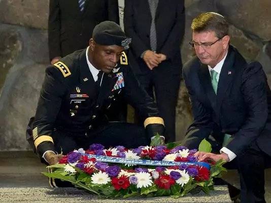 Sex clubs, booze and young female troops cost Army general a star