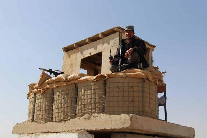 Afghan police in volatile south complain of not being paid