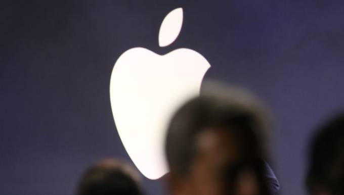 Apple shares hit high on hardware buzz